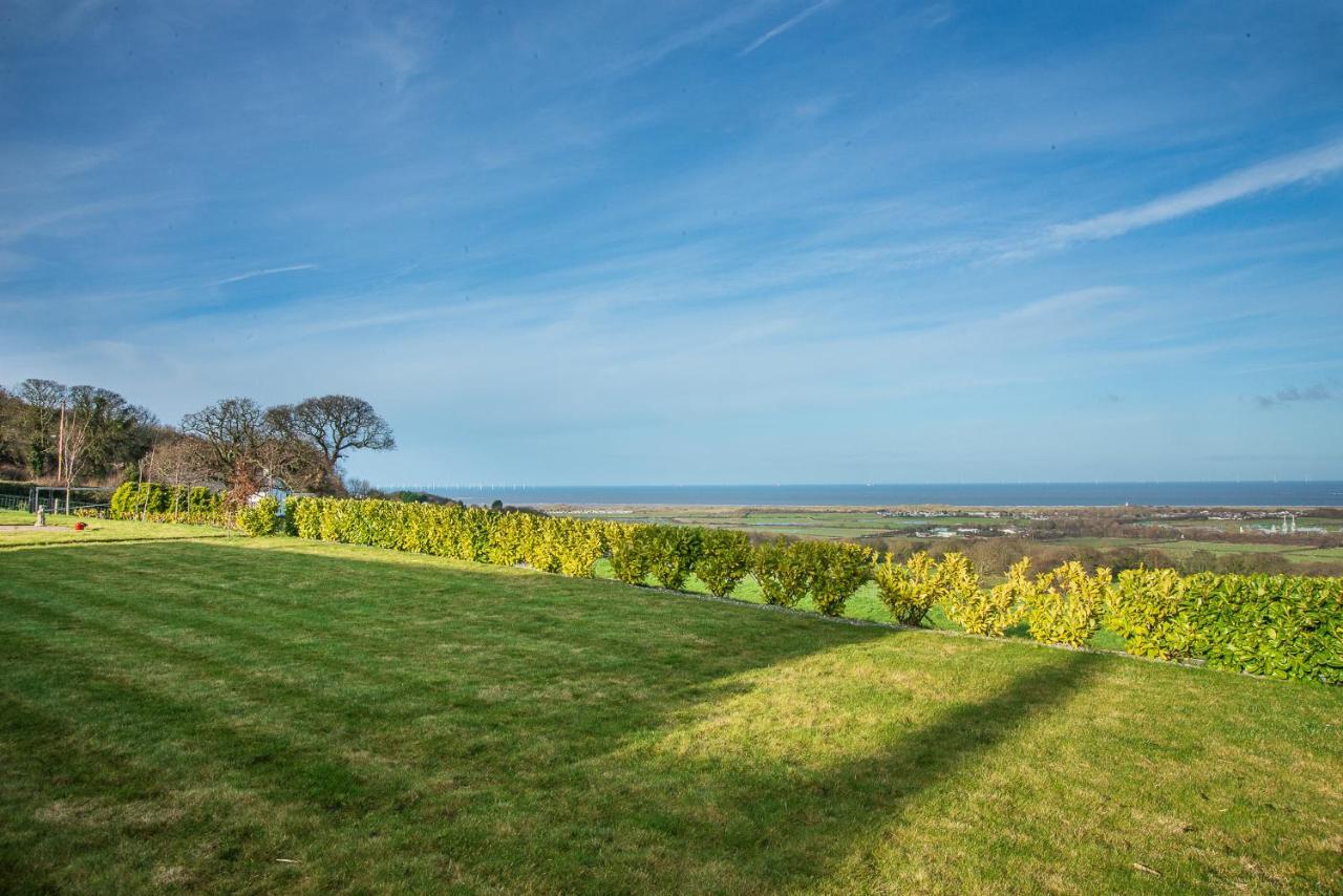 פרסטאטין Finest Retreats - Sea Views Cottage מראה חיצוני תמונה